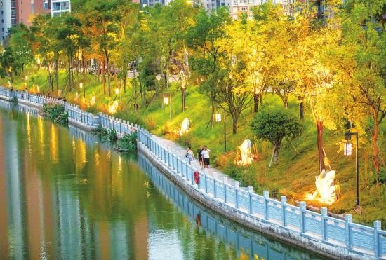 沿河步道成為健身道